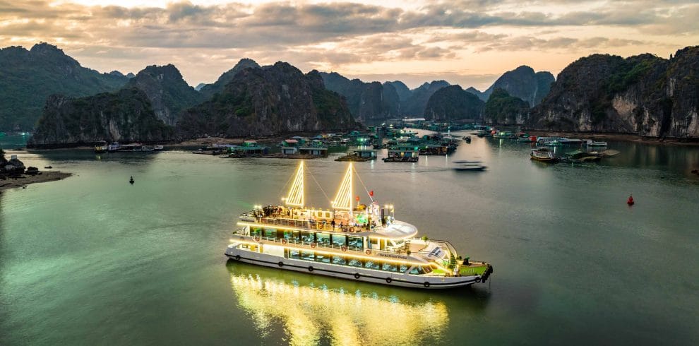 Tour Hoàng Hôn - Du Thuyền Dream Cruise