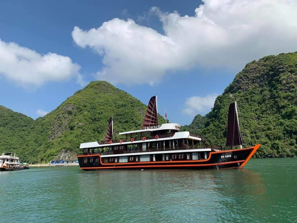 2 Day 1 Night on Cruise –  Price is from 120$/ per person