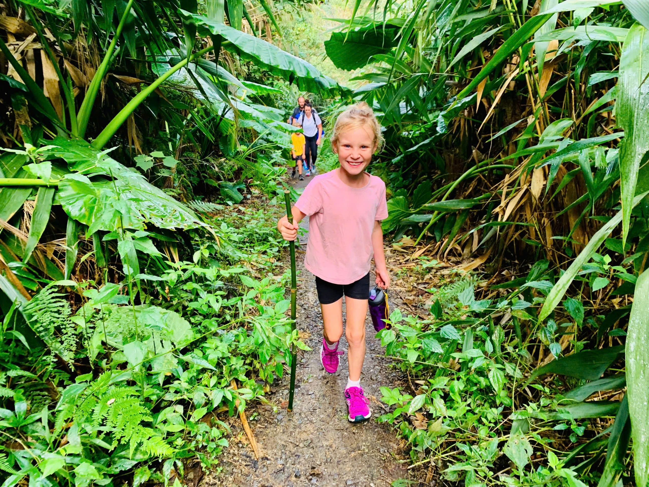 1 Day Lan Ha bay – Viet Hai village –  Trekking Navy Peak – 1.250.000đ